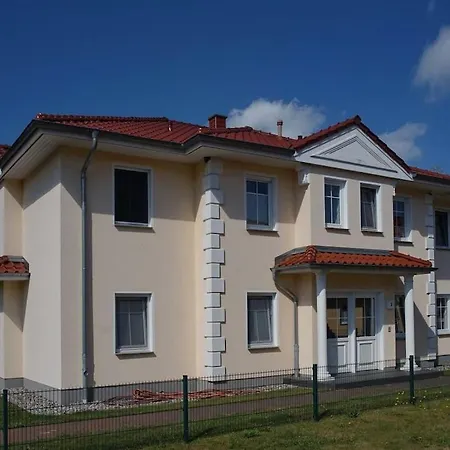 With 2 Bedrooms *